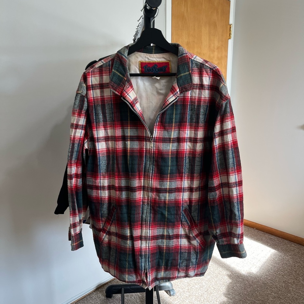 Vintage Grunge 90s Classic Red and Green Plaid Shirt Jacket